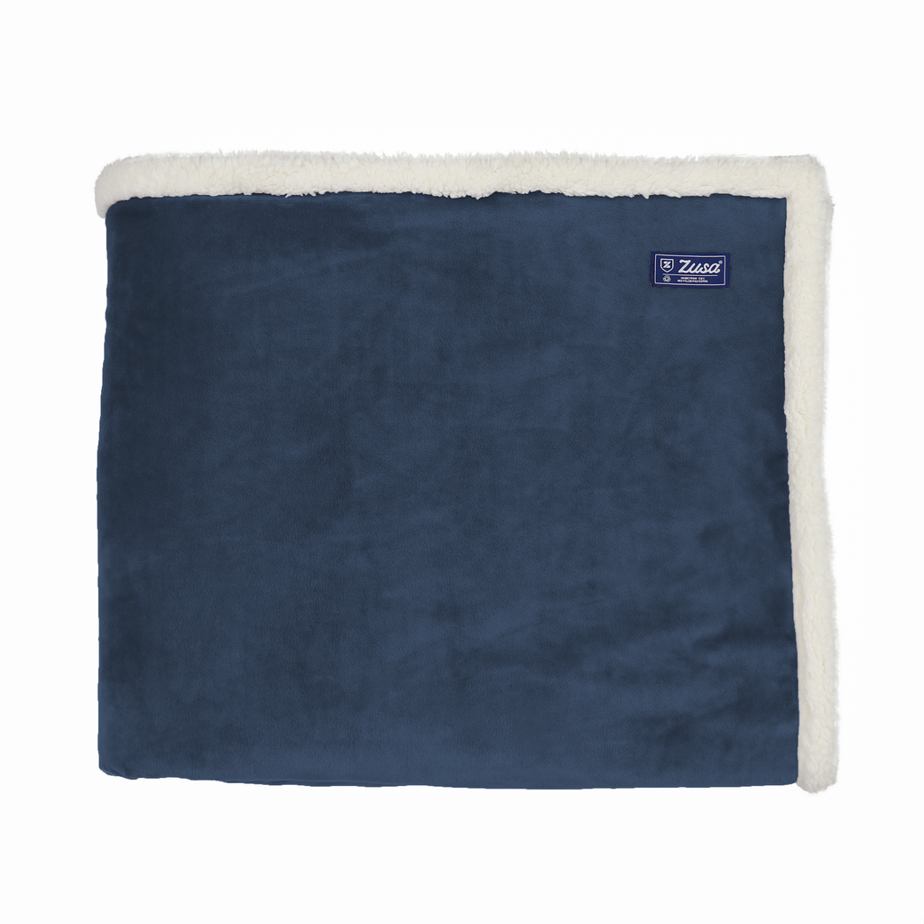 Zusa Navy/Ivory Oversized Sherpa ZZZs Blanket